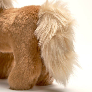 Douceur d'une peluche réaliste cheval, La Pelucherie 