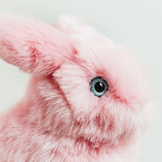 Détails La Pelucherie, peluche pour enfant vue de profil 